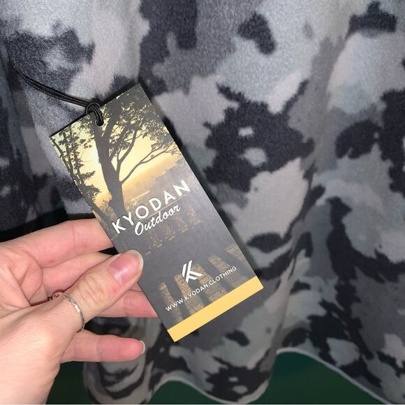 NWT Kyodan Camo Pullover size XXL - Picture 3 of 5